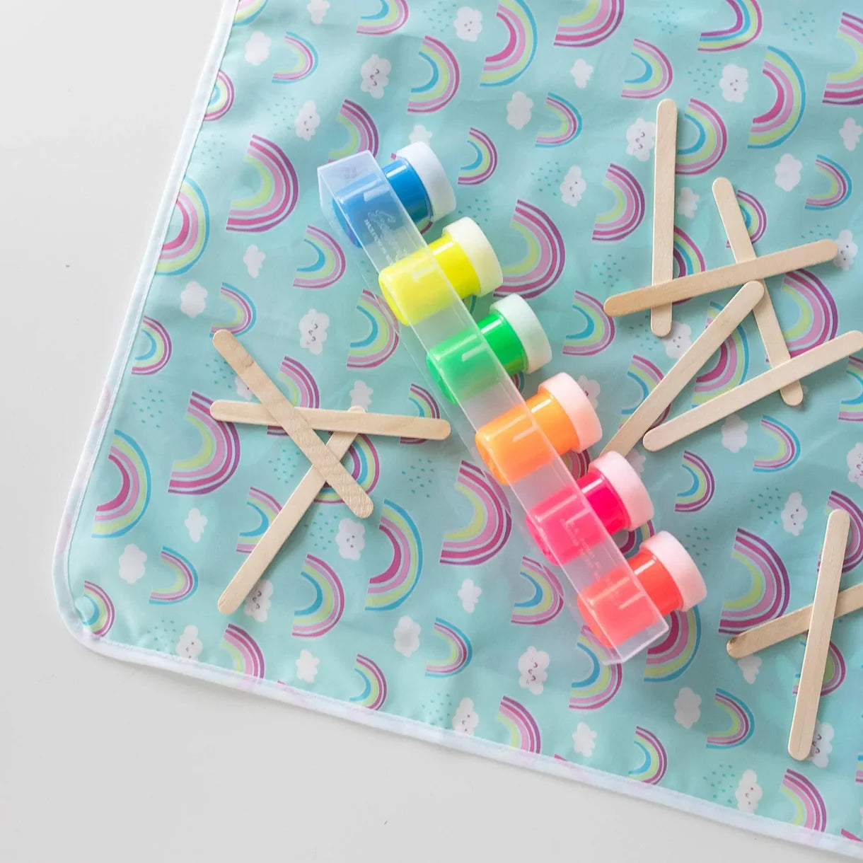 Bumkins Waterproof Splat Mat - Rainbows